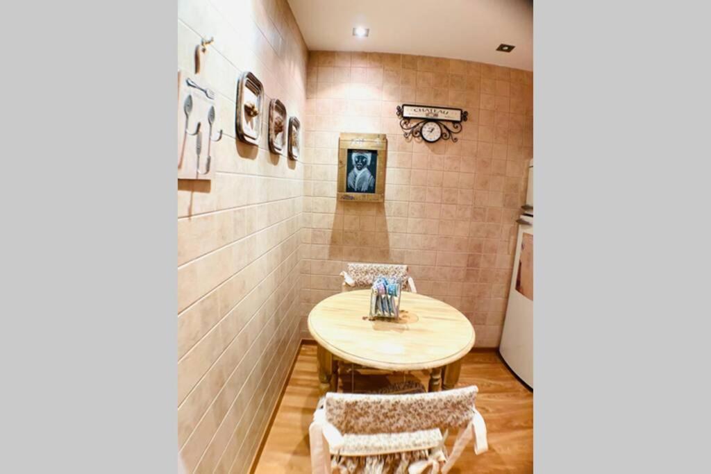 Mikka Devesa Apartman Incles Kültér fotó