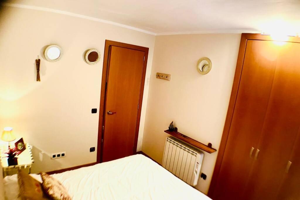 Mikka Devesa Apartman Incles Kültér fotó